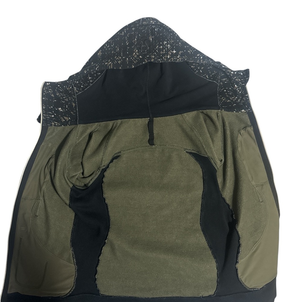 lululemon athletica Black Patterned Jacket - Picture 4 of 4